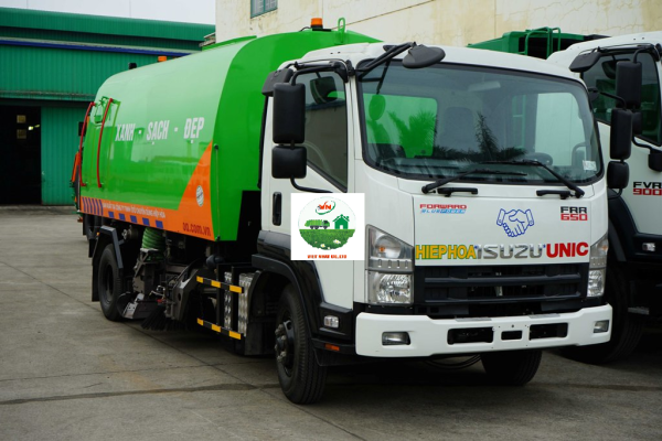 XE QUÉT ĐƯỜNG 4.5 KHỐI ISUZU